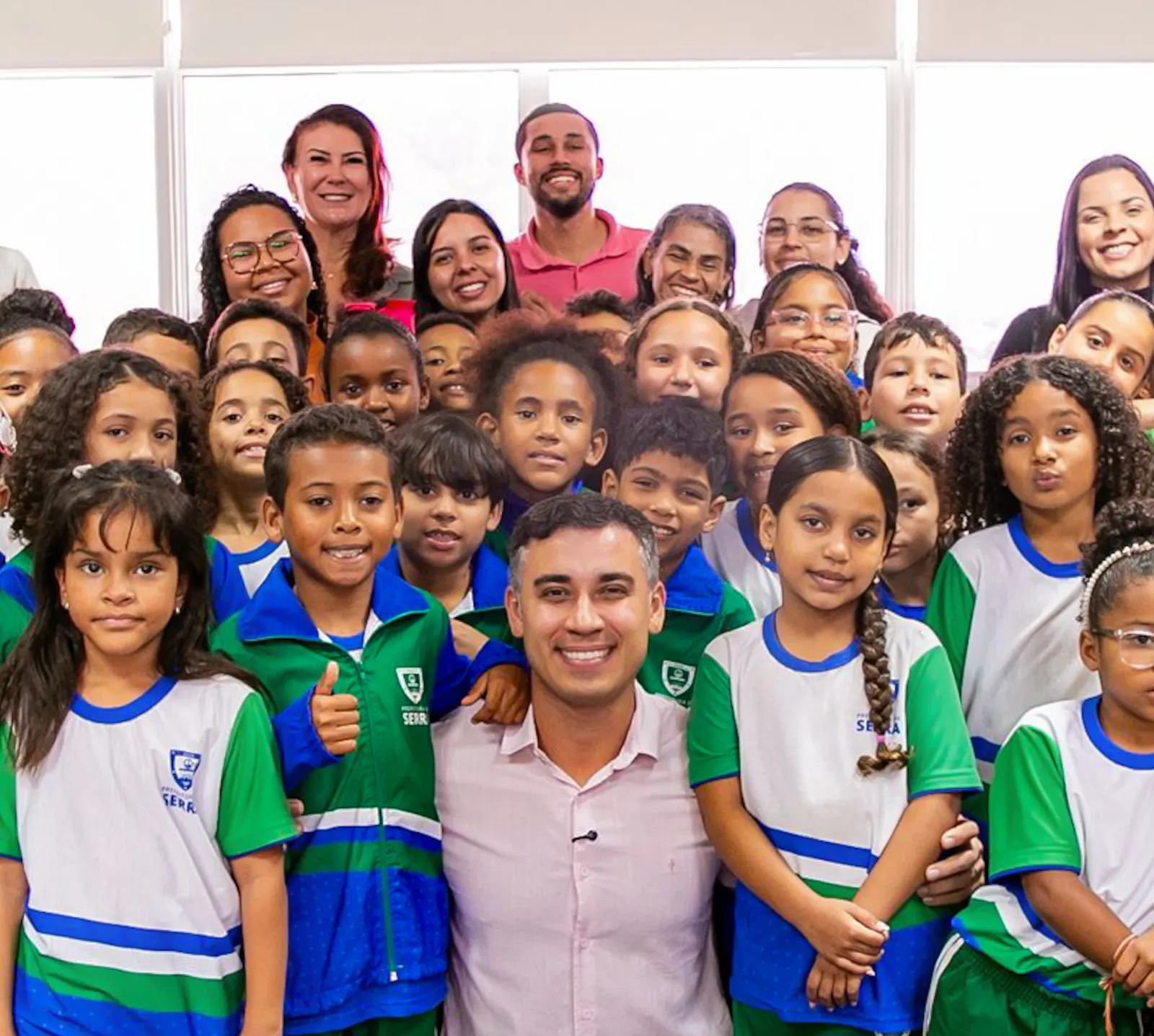 Imagem de divulgação da convocação de professores para a rede municipal da Serra.